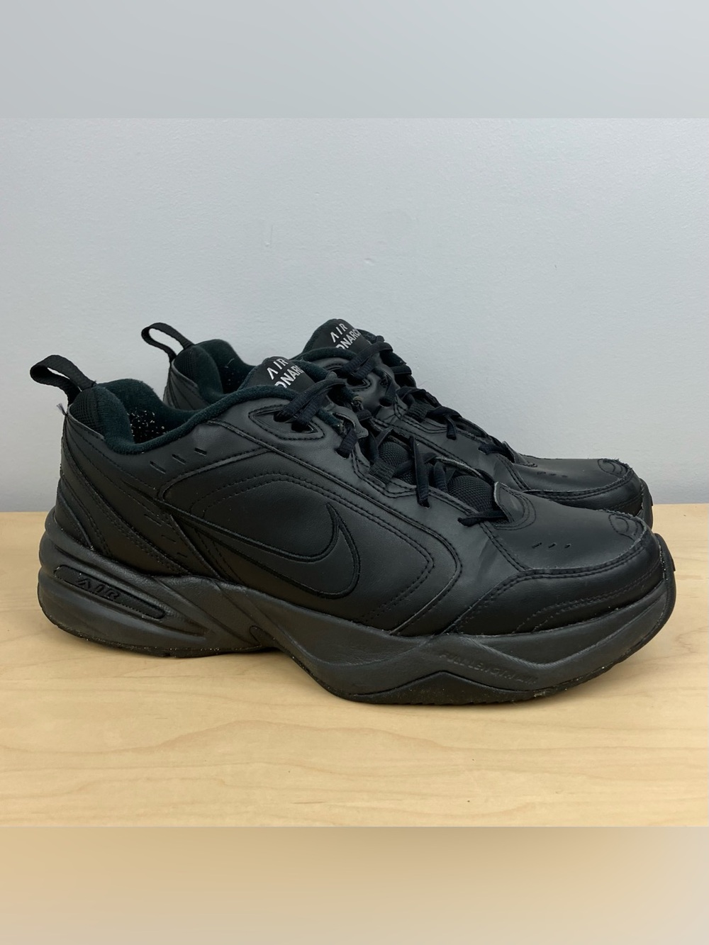 Nike Men’s Size 12.0 D Air Monarch IV Triple Black Athletic Walking Shoes